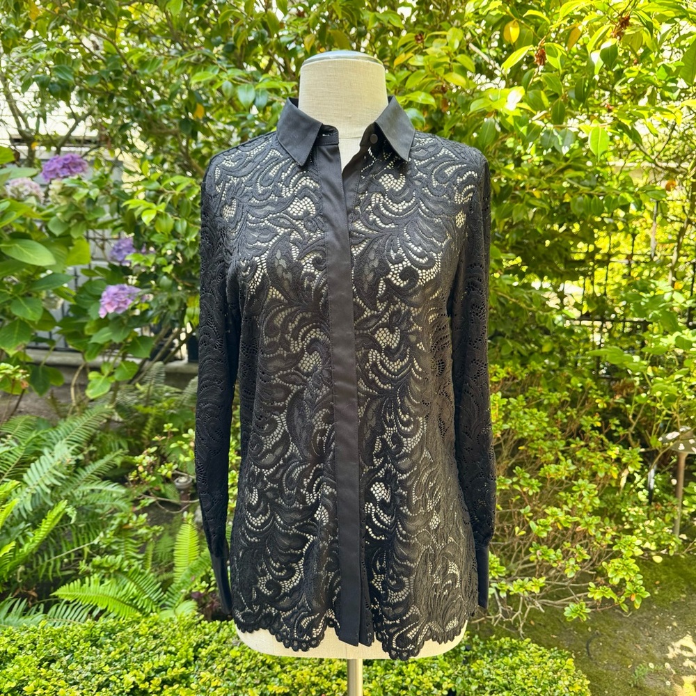 Chico's Black Lace Long Sleeve Blouse Sz S - Picture 2 of 11
